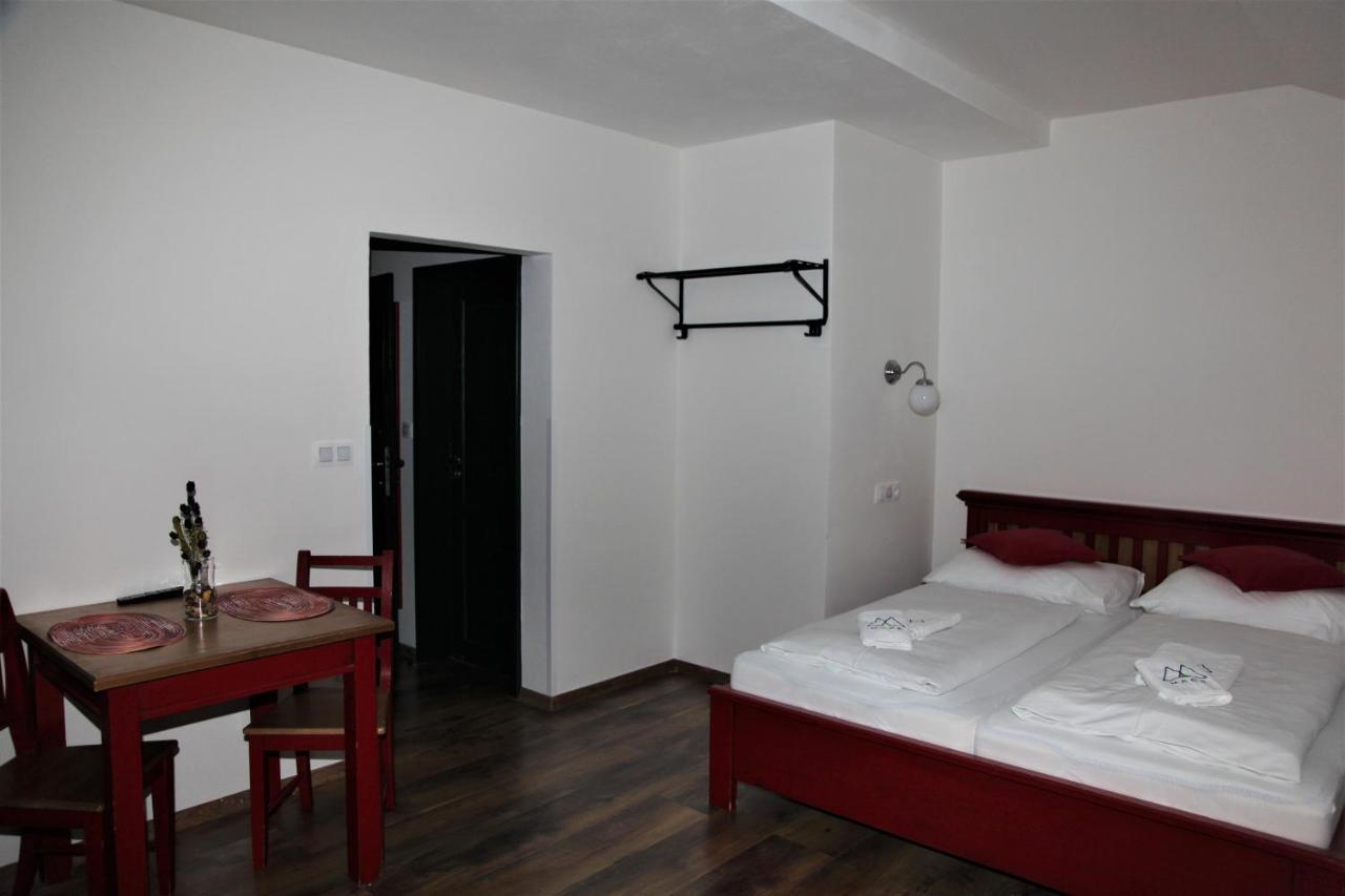 Aparthotel Madr 모드라바 외부 사진